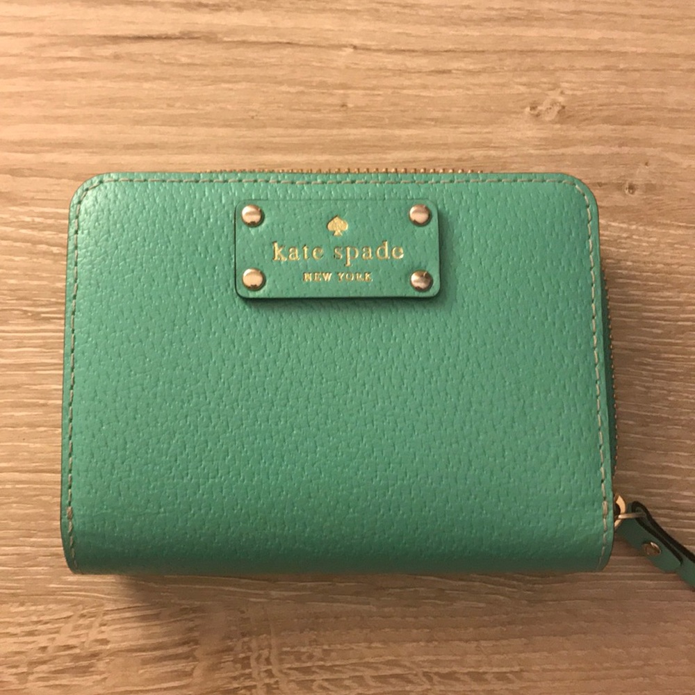 Like New Green Kate Spade Wallet